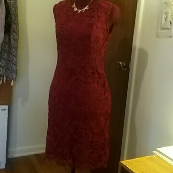Berry Red Lace Sleeveless Dress - Picture 1 of 7